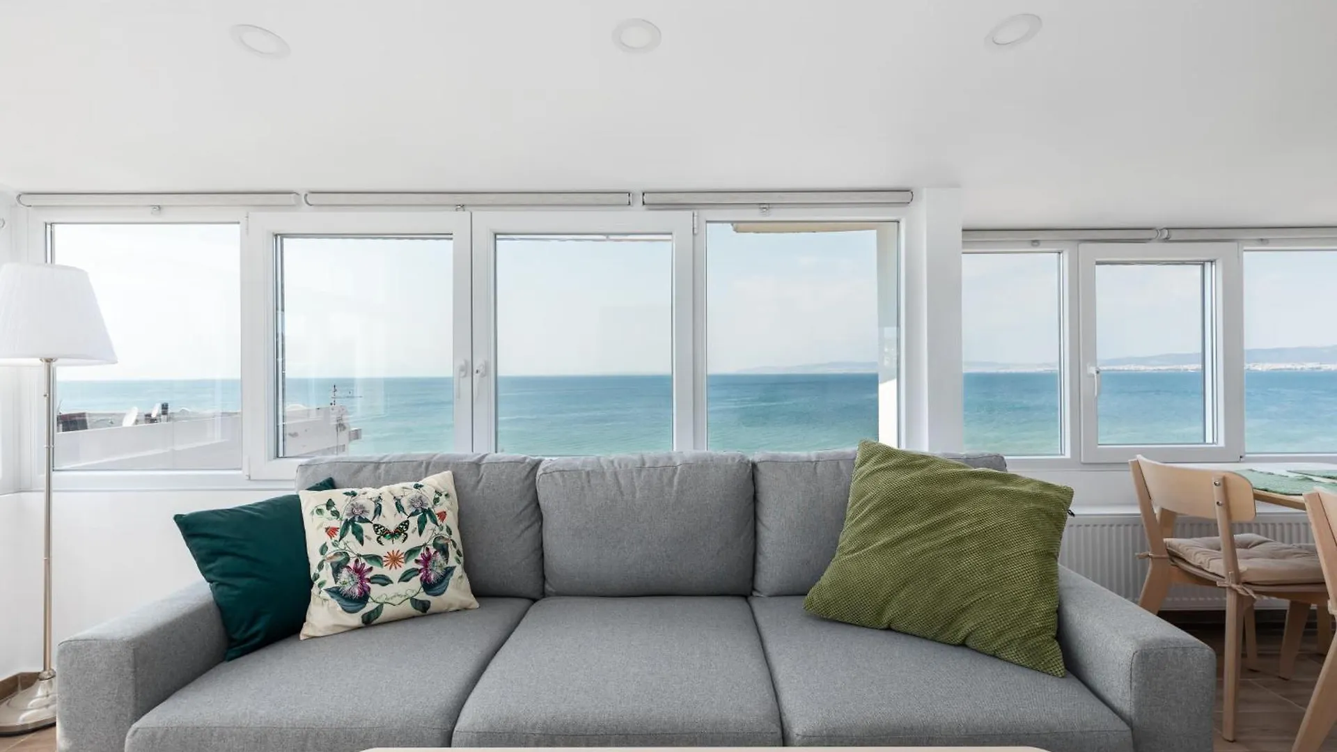 Malibu By Halu!, Seaside Apartment In Perea Peraia  Greece