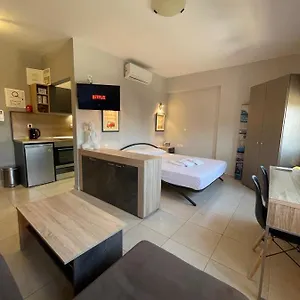 Q Luxury Perea Center Переа