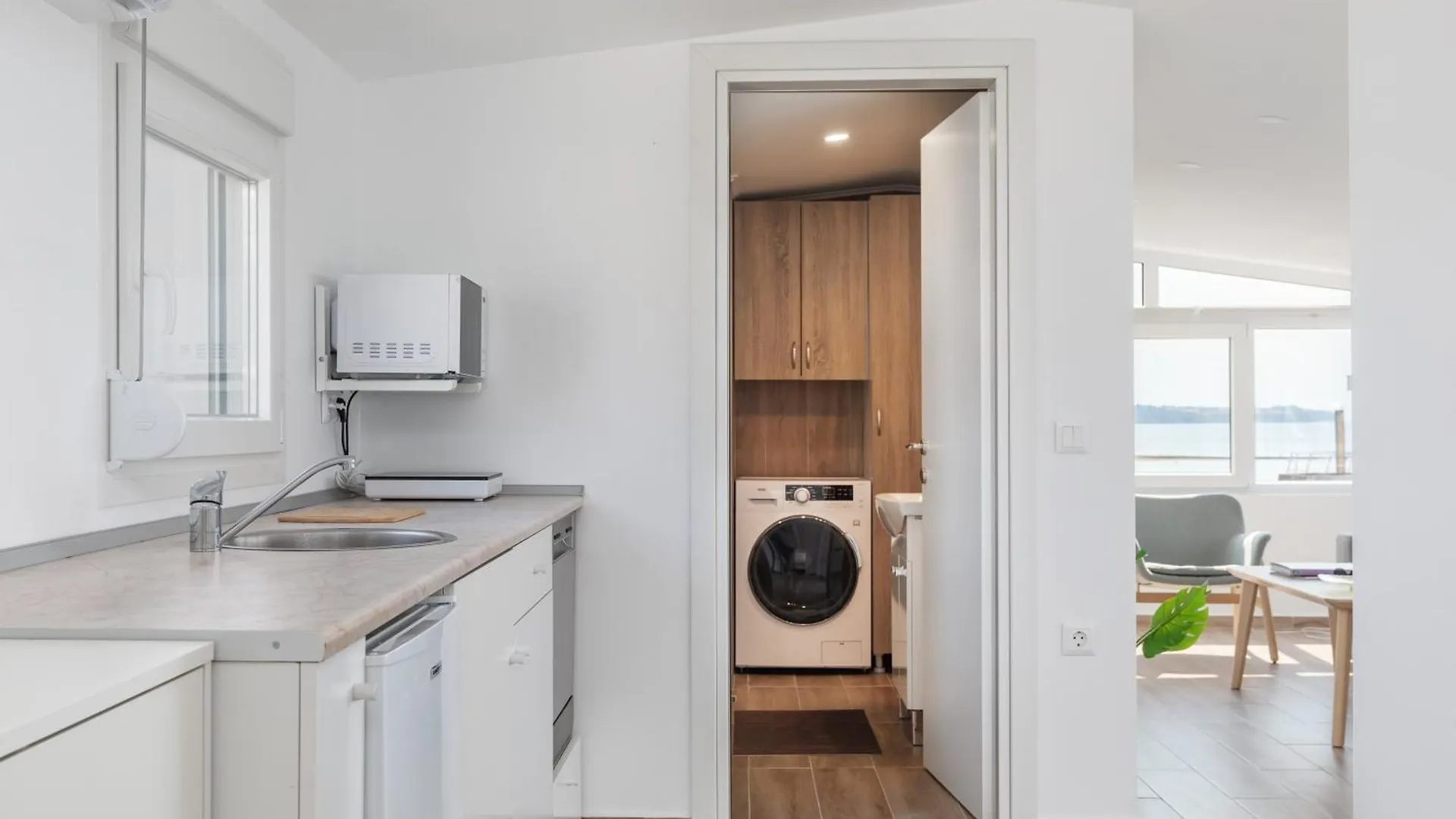Malibu By Halu!, Seaside Apartment In Perea Peraía ギリシャ